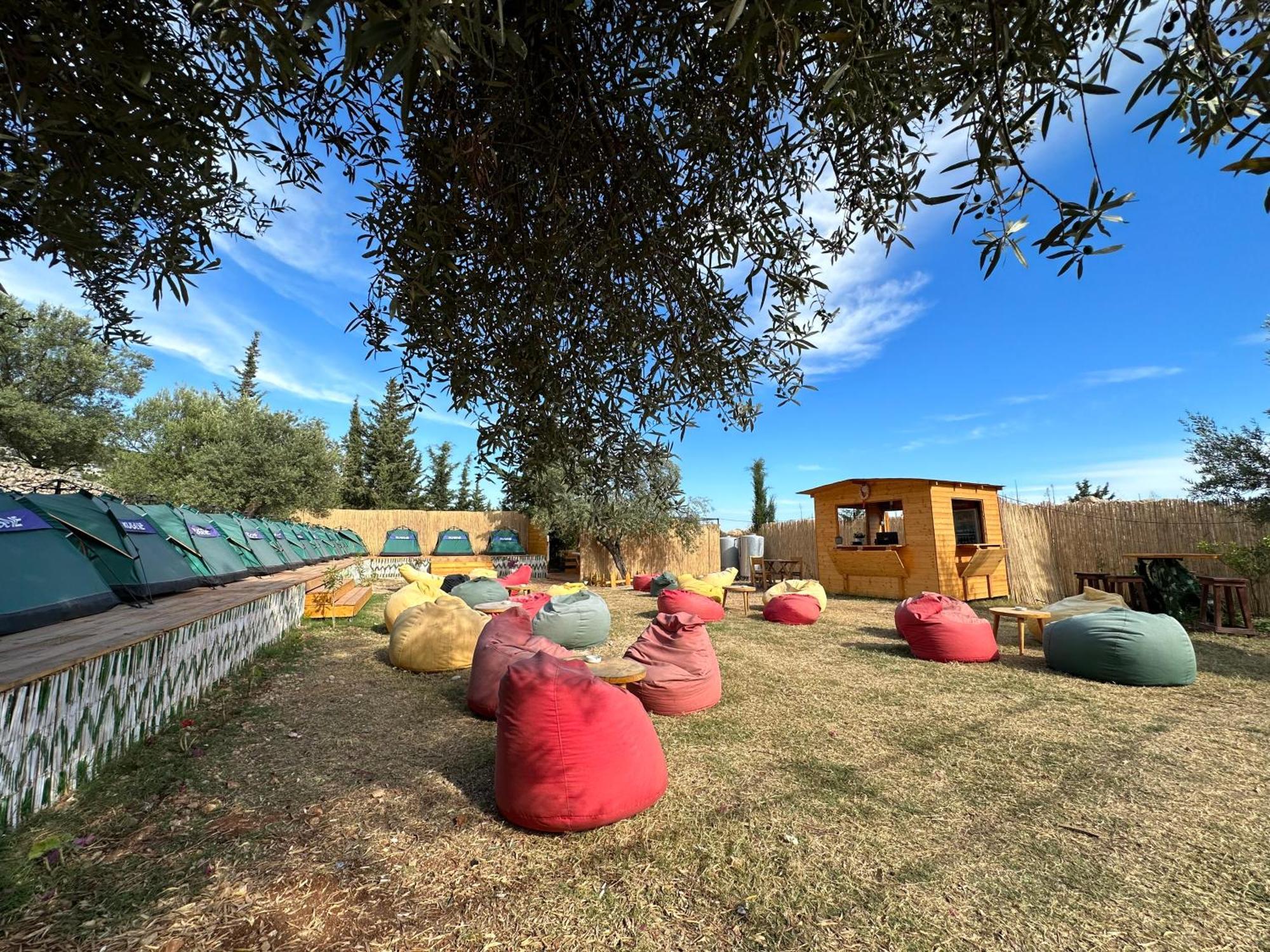 Alt Camping Hotell Dhërmi Exteriör bild