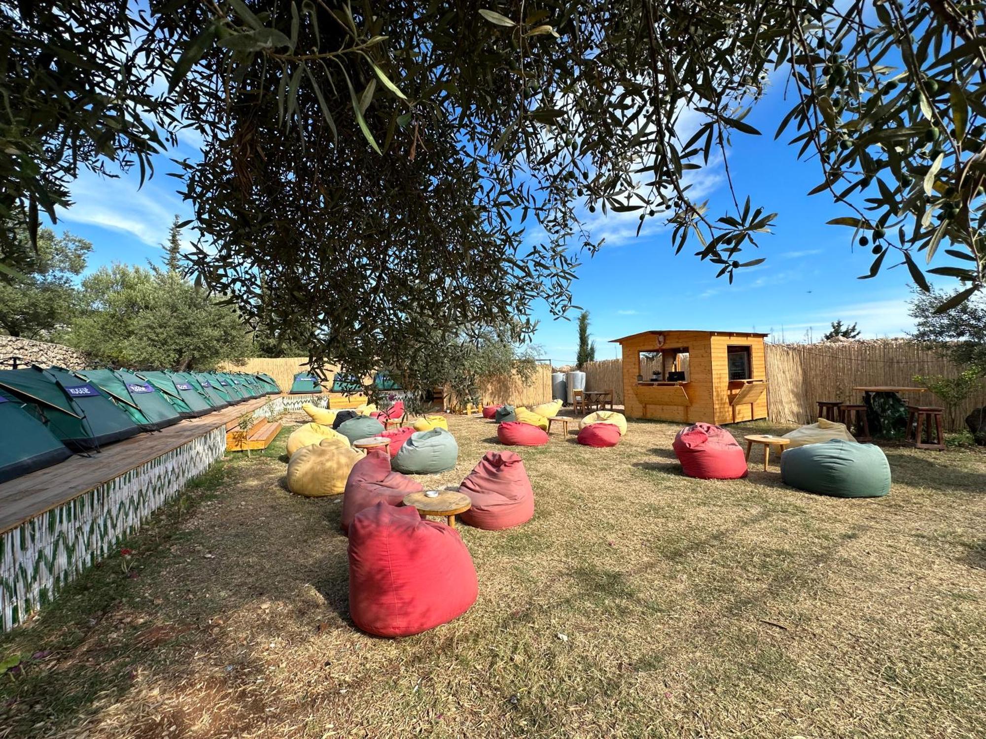 Alt Camping Hotell Dhërmi Exteriör bild