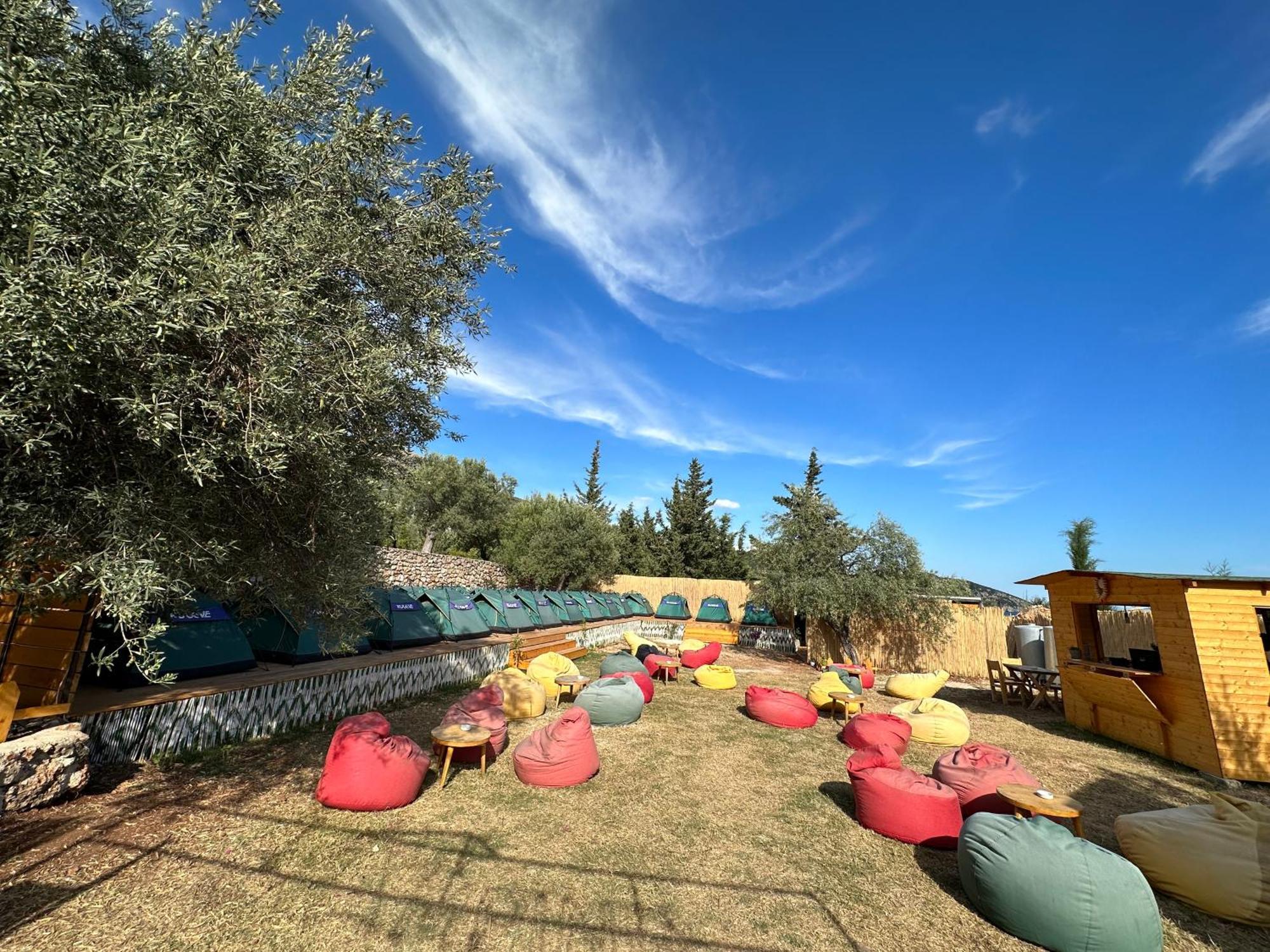 Alt Camping Hotell Dhërmi Exteriör bild