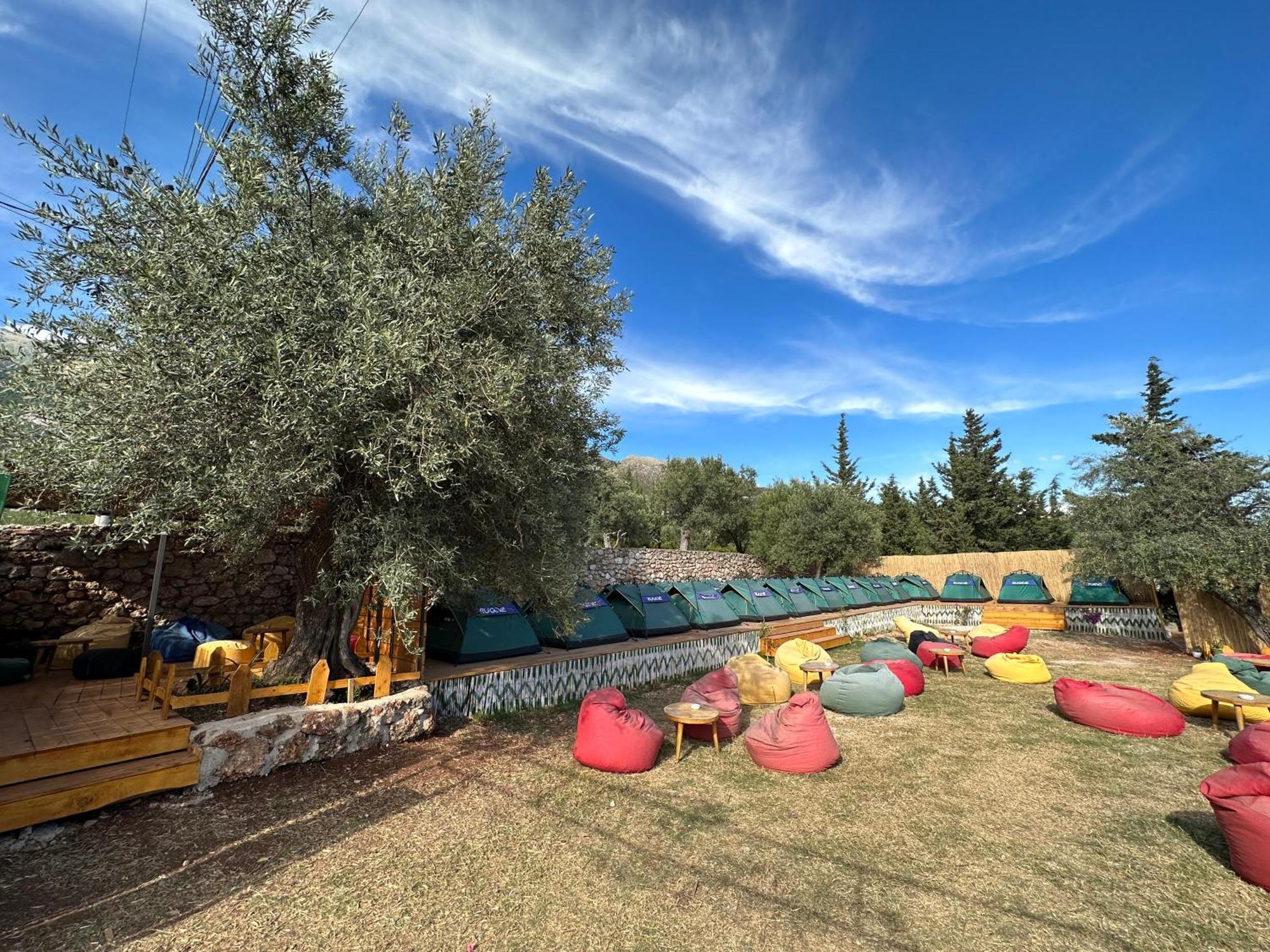 Alt Camping Hotell Dhërmi Exteriör bild