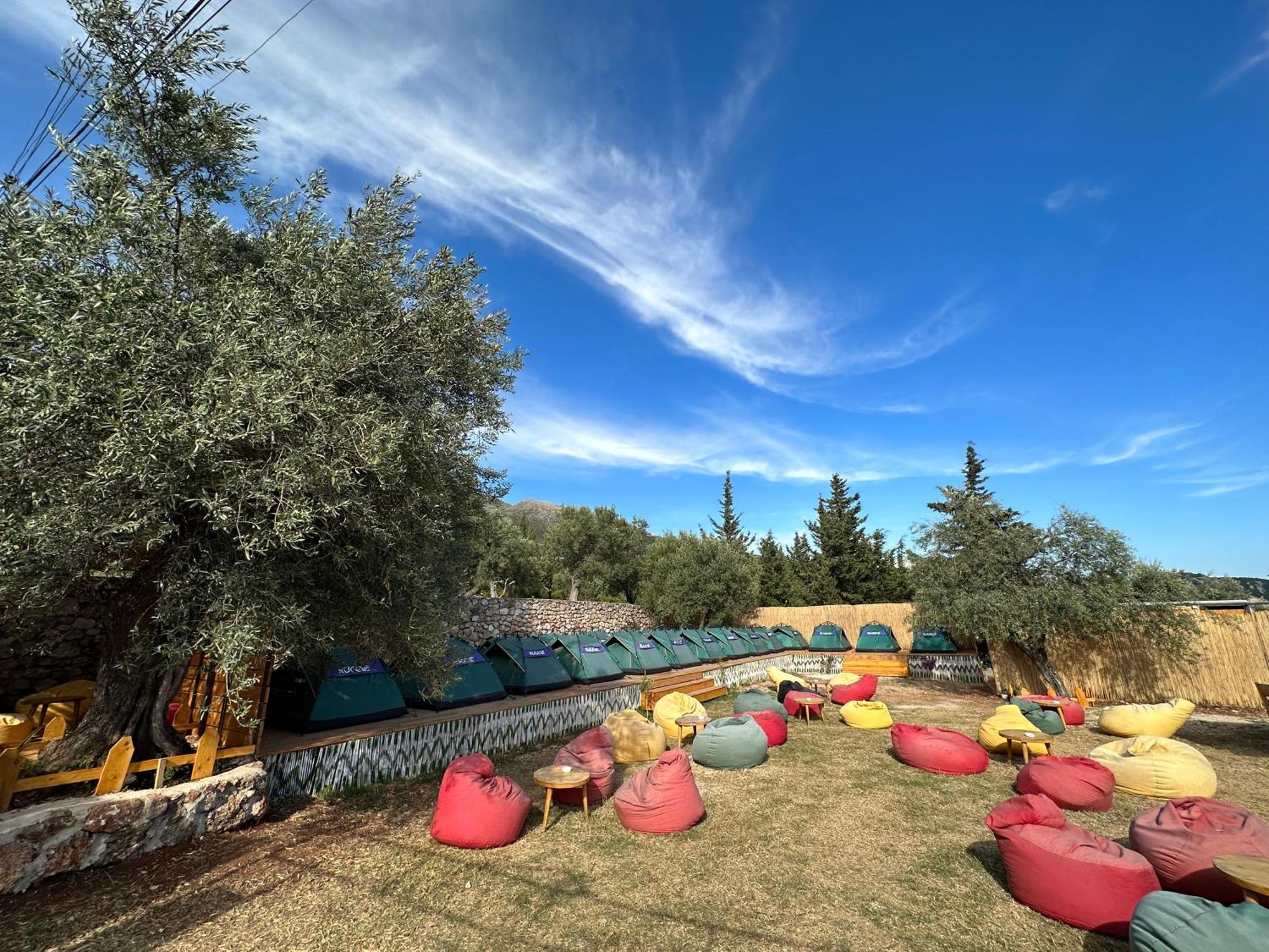 Alt Camping Hotell Dhërmi Exteriör bild